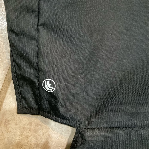 Range Rover Land Rover 2018-2022 Black/Ebony Waterproof Rear Seat Cover Like New - Picture 6 of 16